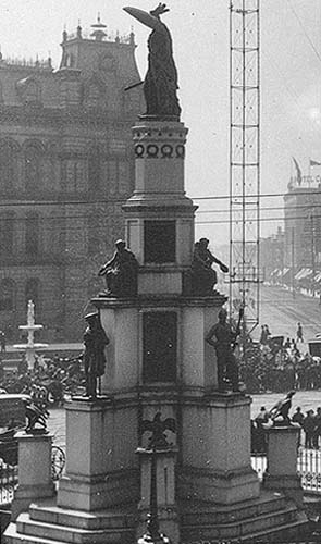 Photograph of Michigan Soldiers' and Sailors' Monument