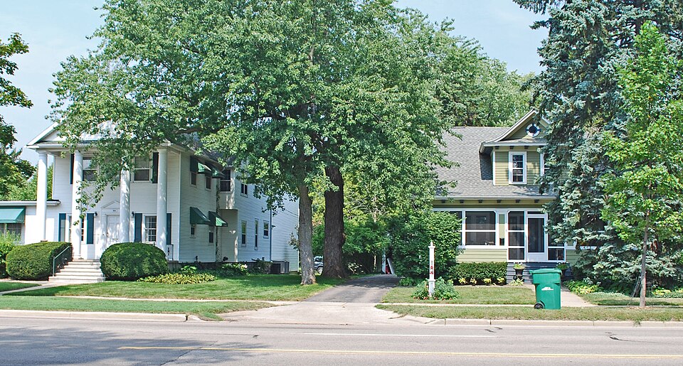 Photograph of East Michigan Avenue Historic District