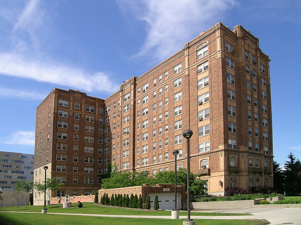Photograph of Chatsworth Apartments