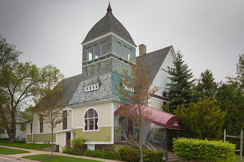 Photograph of Seventh Day Adventist Church