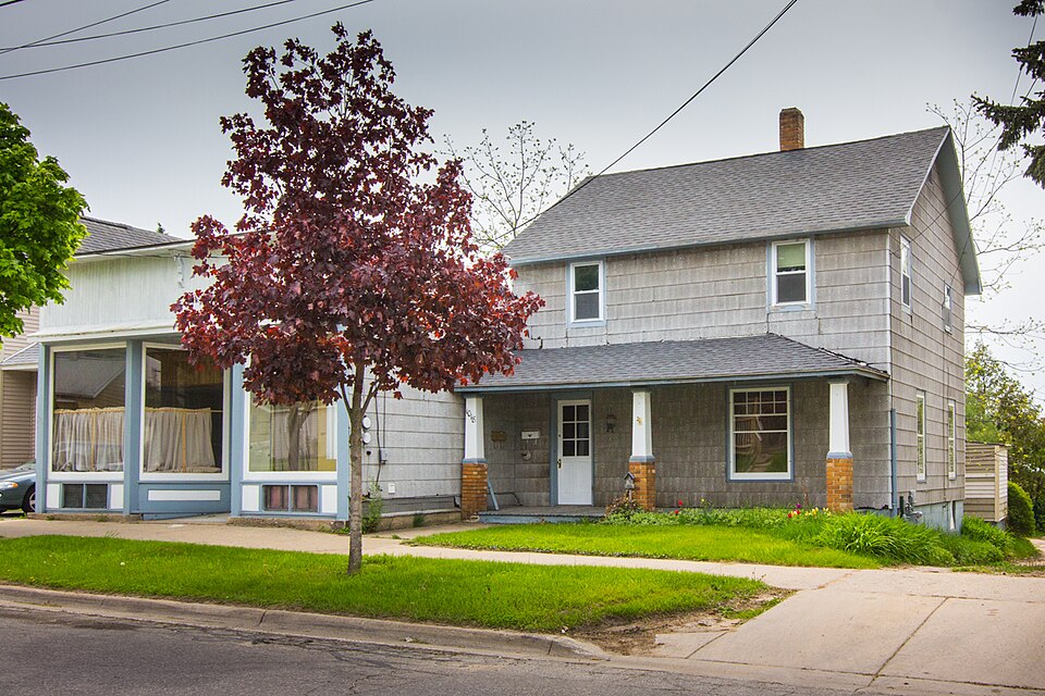 Photograph of Shafer's Grocery and Residence