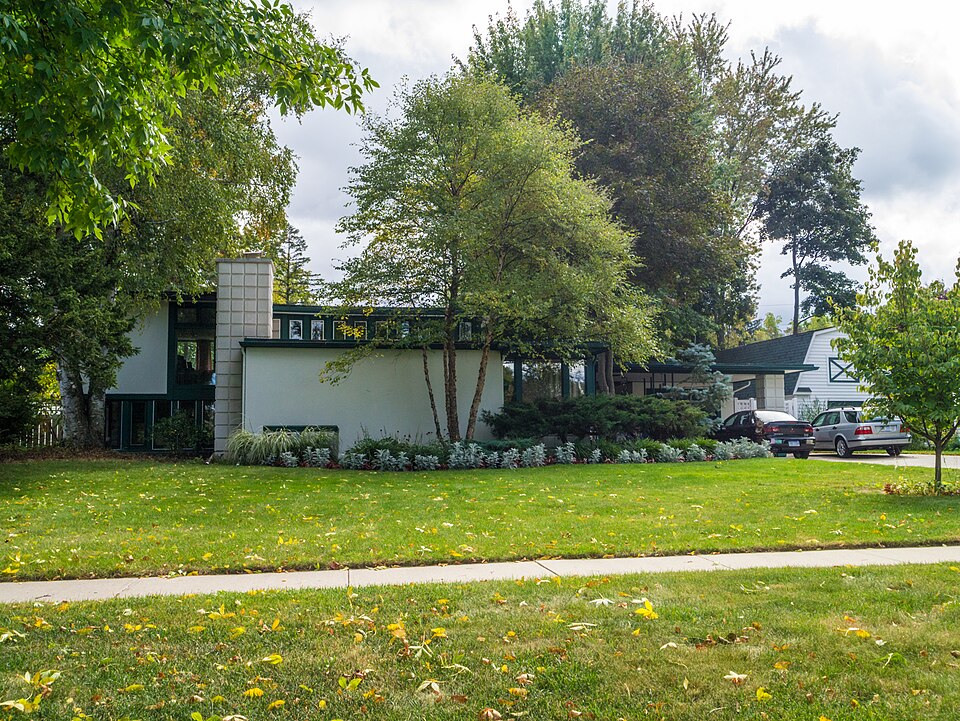 Photograph of Howard Ball House