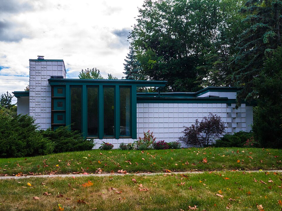 Photograph of Alden Hanson House