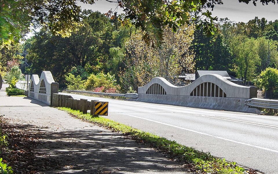 Photograph of Thornapple River Drive Bridge