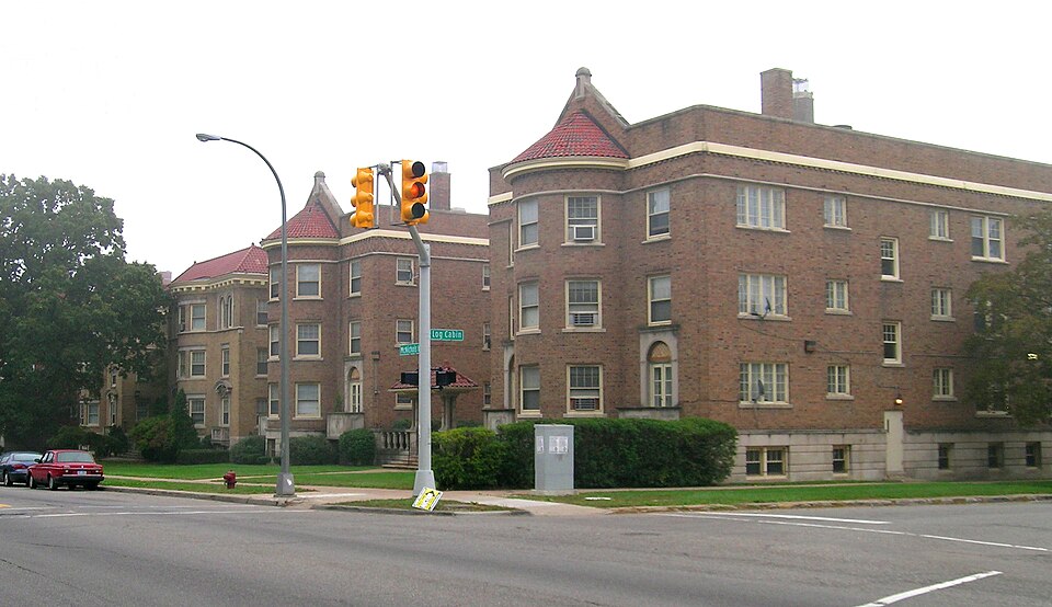 Photograph of Palmer Park Boulevard Apartments District