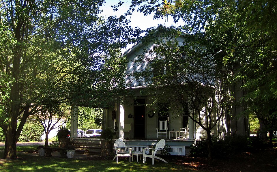 Photograph of Warner P. Sutton House
