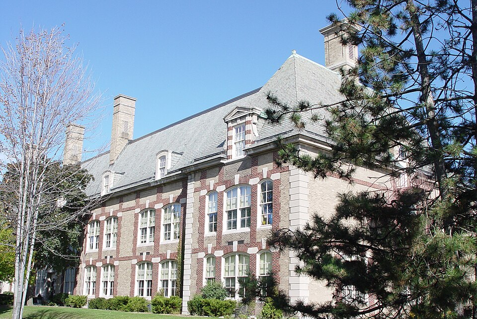 Photograph of Père Gabriel Richard Elementary School