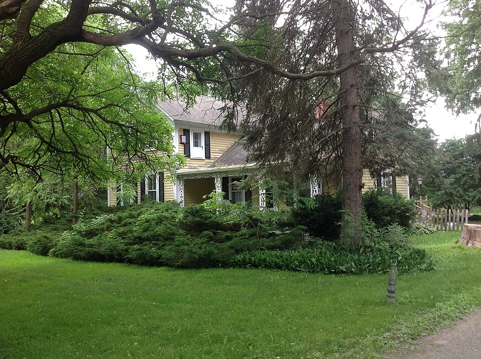 Photograph of Thomas and Margaret Spencer Matthews Farm