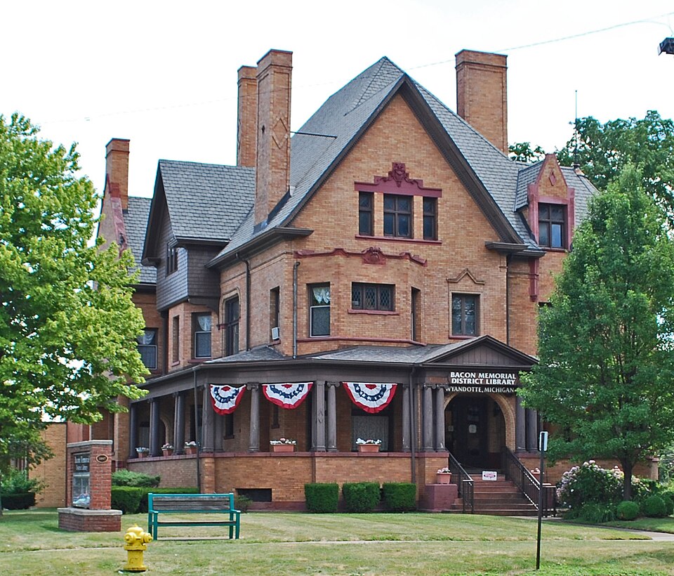 Photograph of Ford-Bacon House