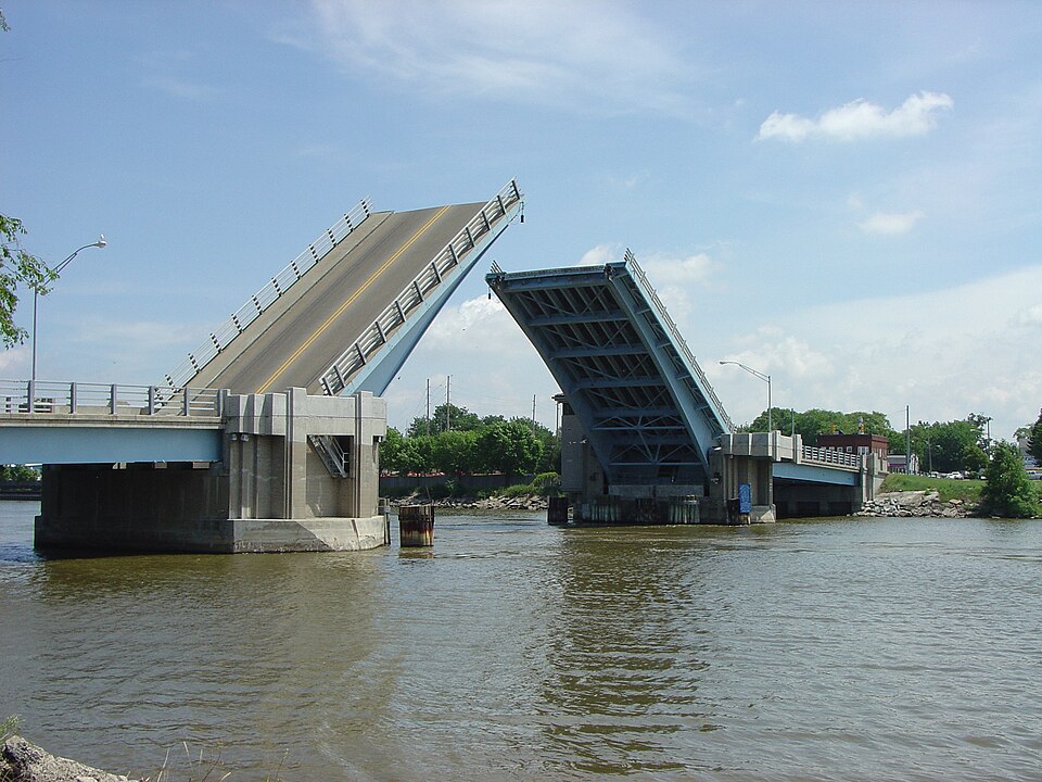 Photograph of Lafayette Avenue Bridge