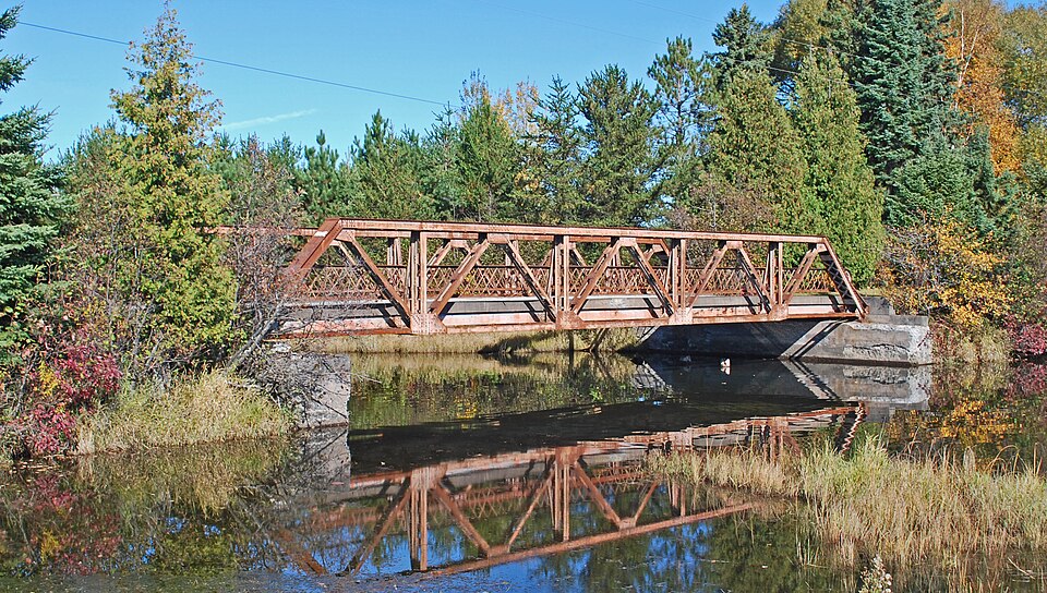 Photograph of Old US 41-Backwater Creek Bridge