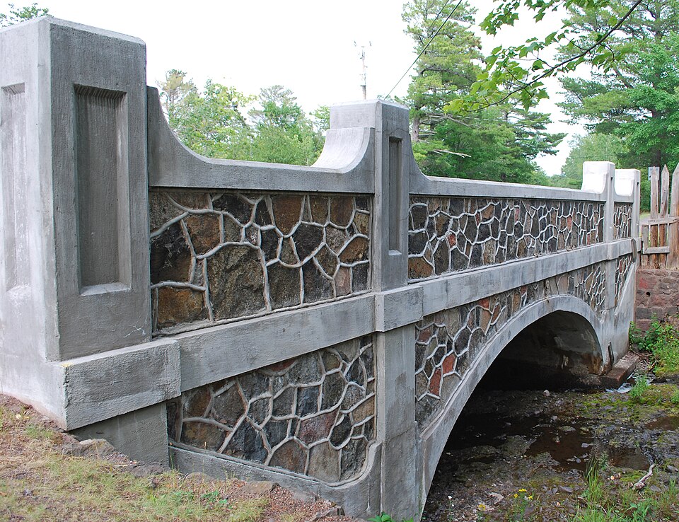 Photograph of US 41-Fanny Hooe Creek Bridge