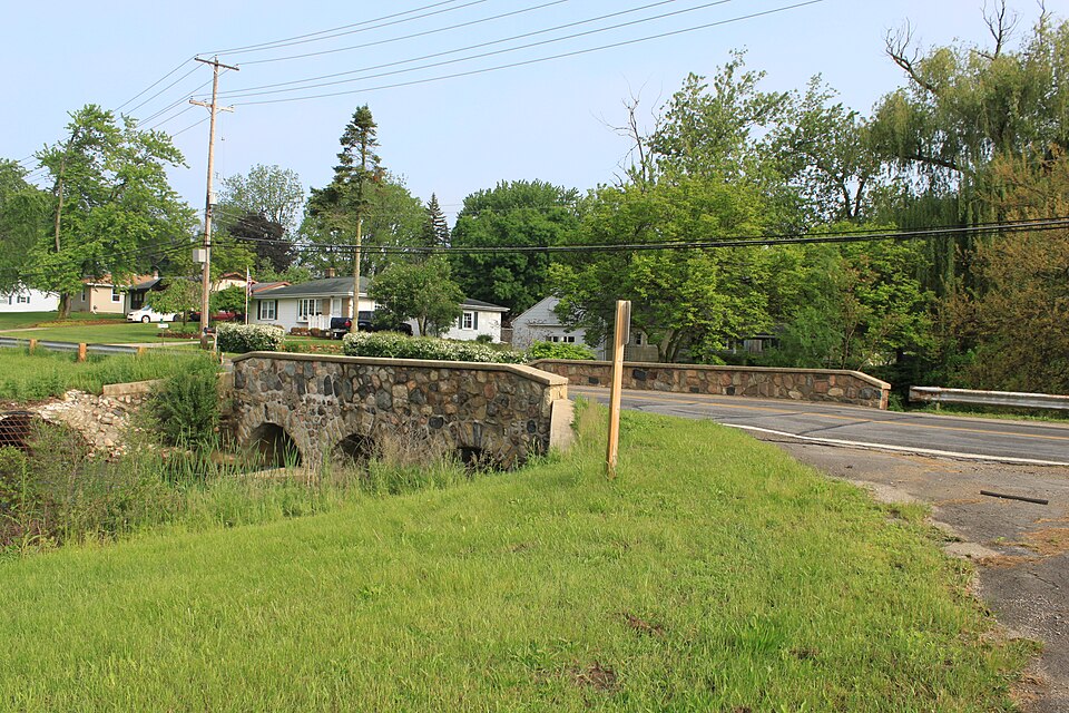 Photograph of Mill Street-South Branch Raisin River Bridge