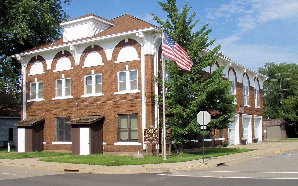 Photograph of Ironton City Hall