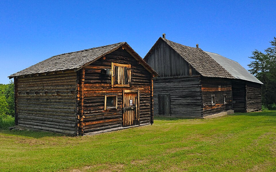 Photograph of Anna and Mikko Pyhala Farm