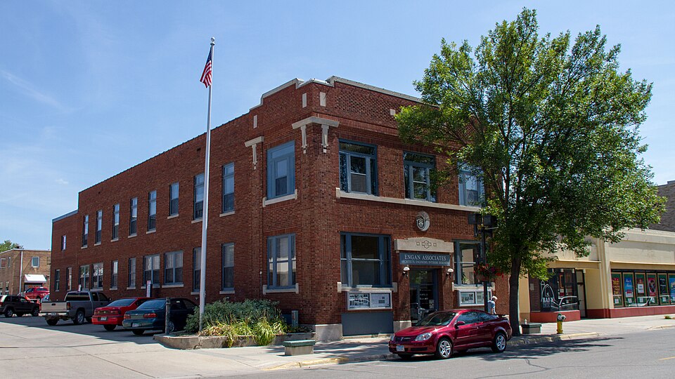 Photograph of Willmar Tribune Building