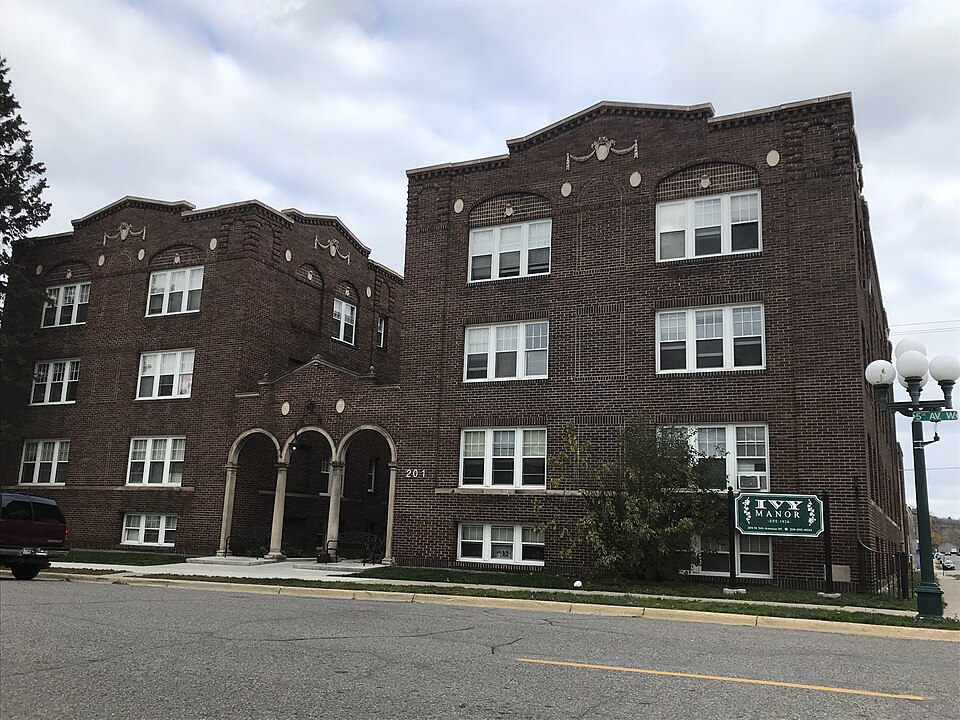 Photograph of LaSalle Apartments