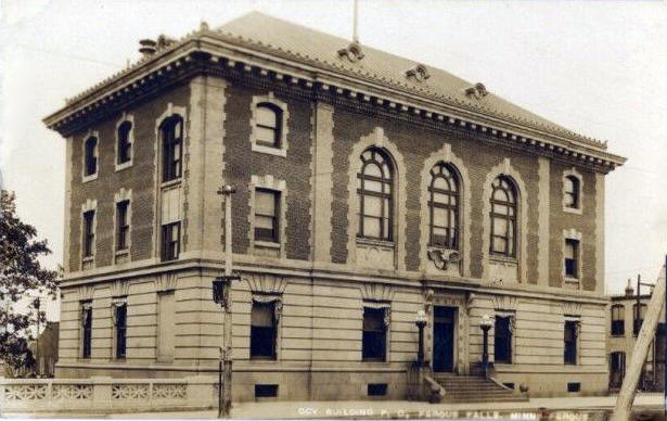 Photograph of Edward J. Devitt U.S. Courthouse and Federal Building