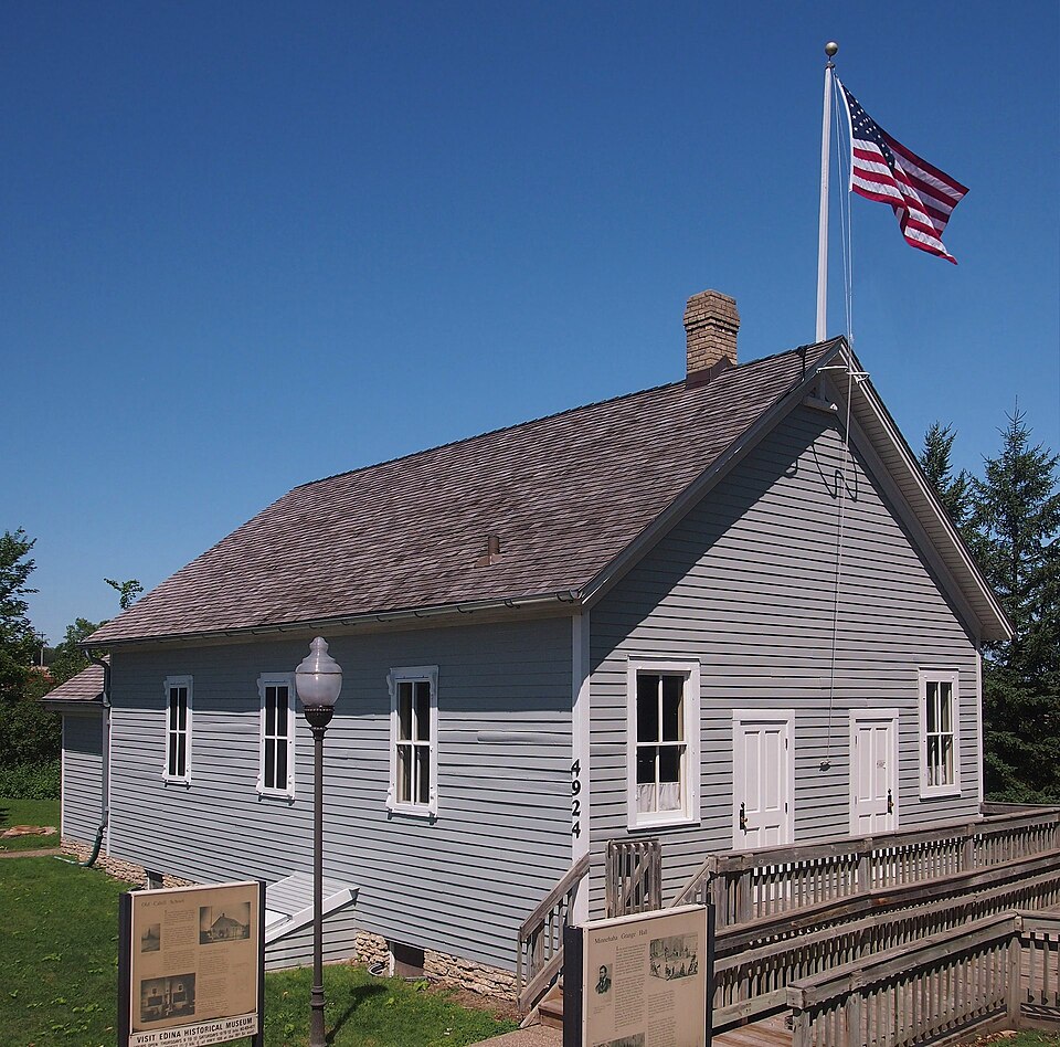 Photograph of Cahill School
