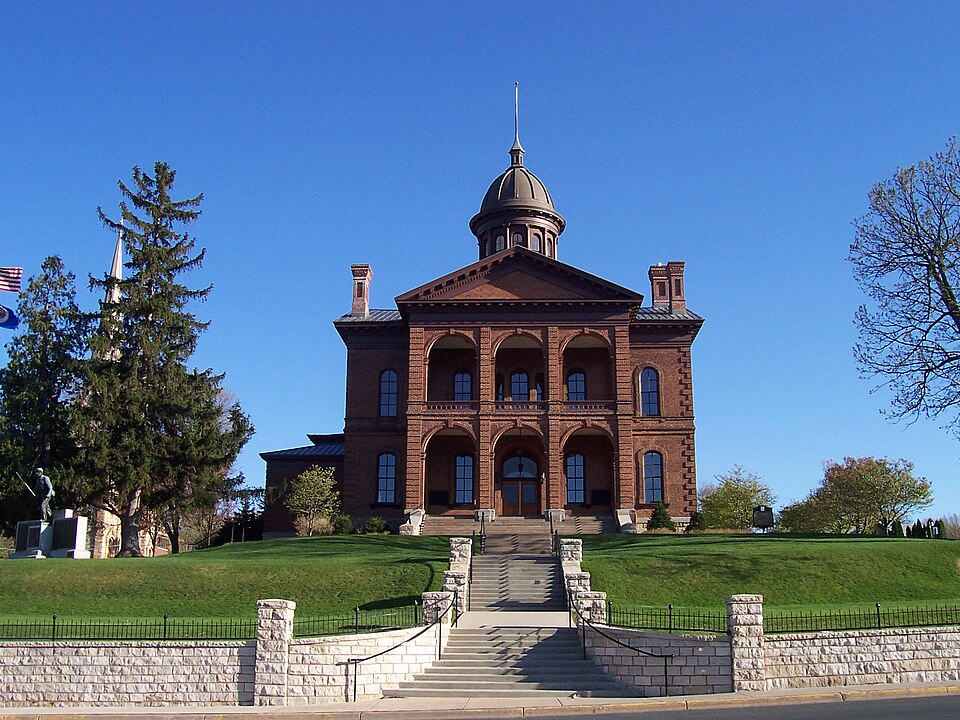 Photograph of Washington County Courthouse