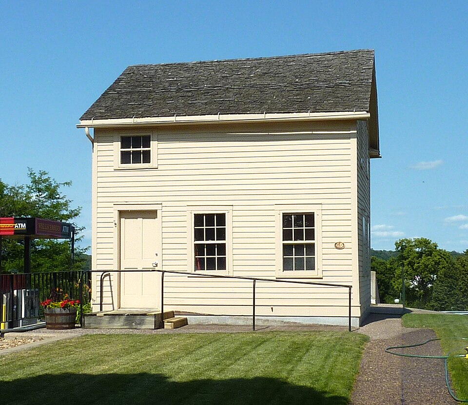 Photograph of Frederick W. Kiesling House
