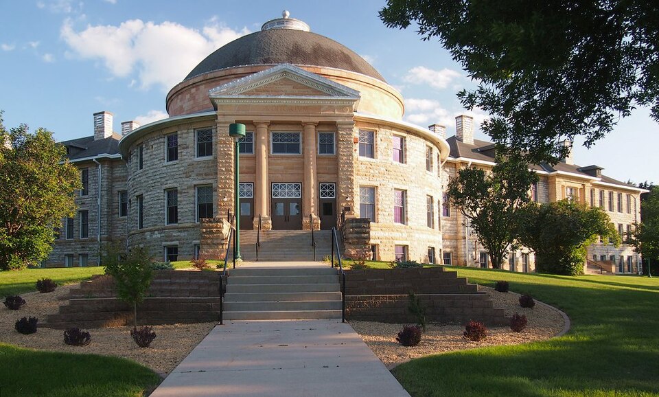 Photograph of Noyes Hall