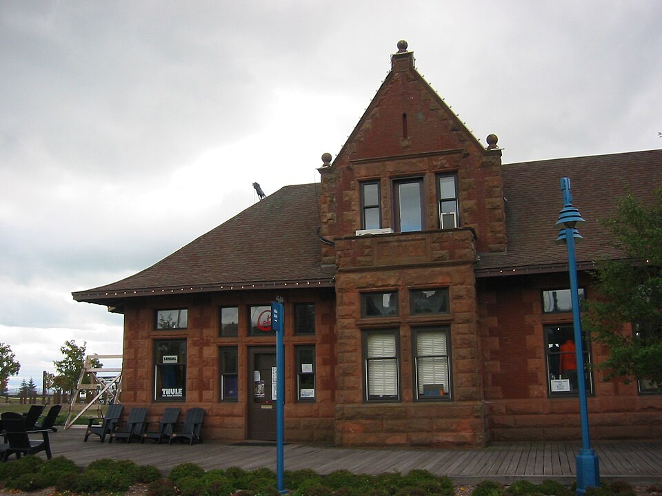 Photograph of Duluth Missabe and Iron Range Depot