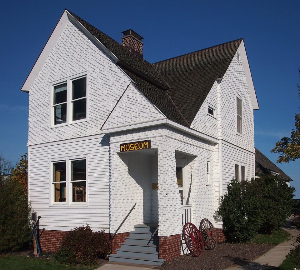 Photograph of Cook County History Museum