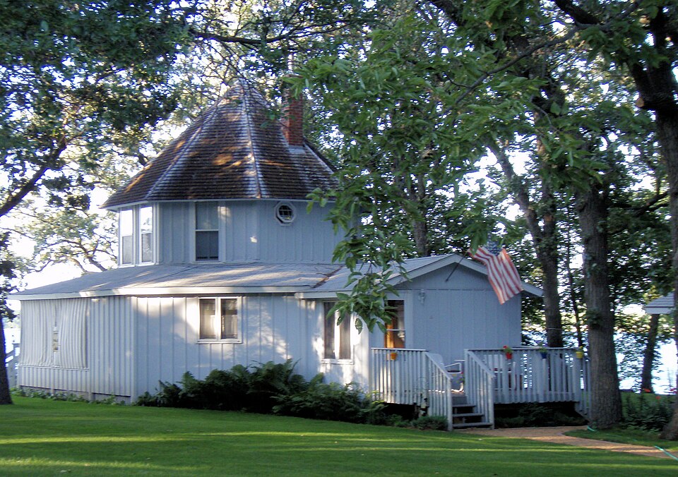 Photograph of Brightwood Beach Cottage