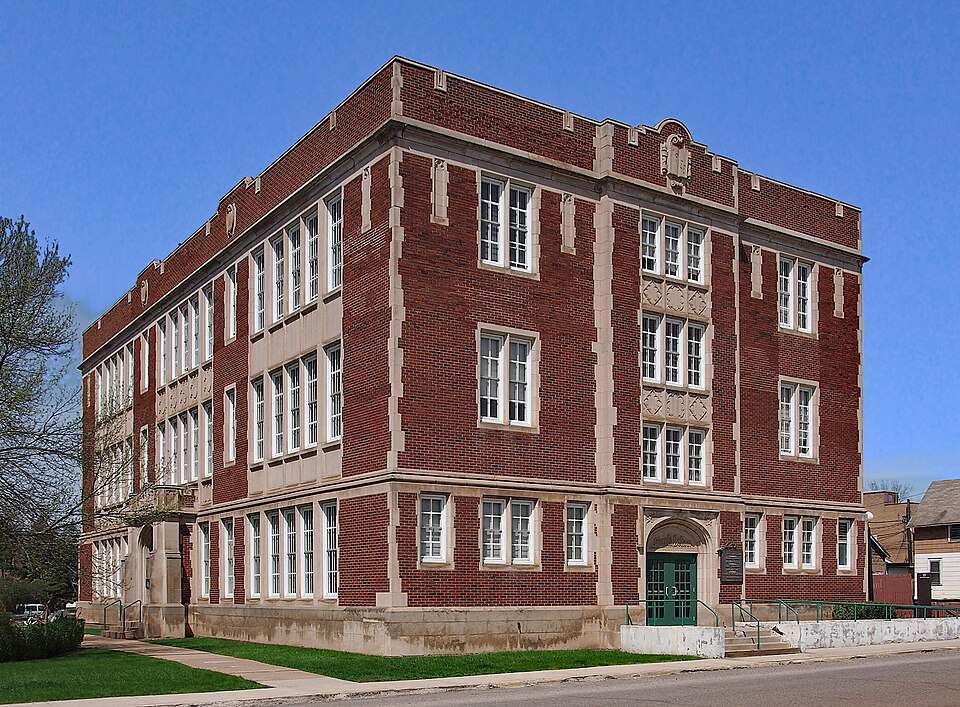Photograph of Lincoln School Building