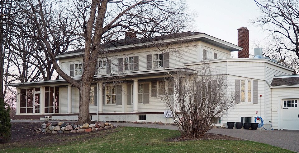 Photograph of Woodbury House