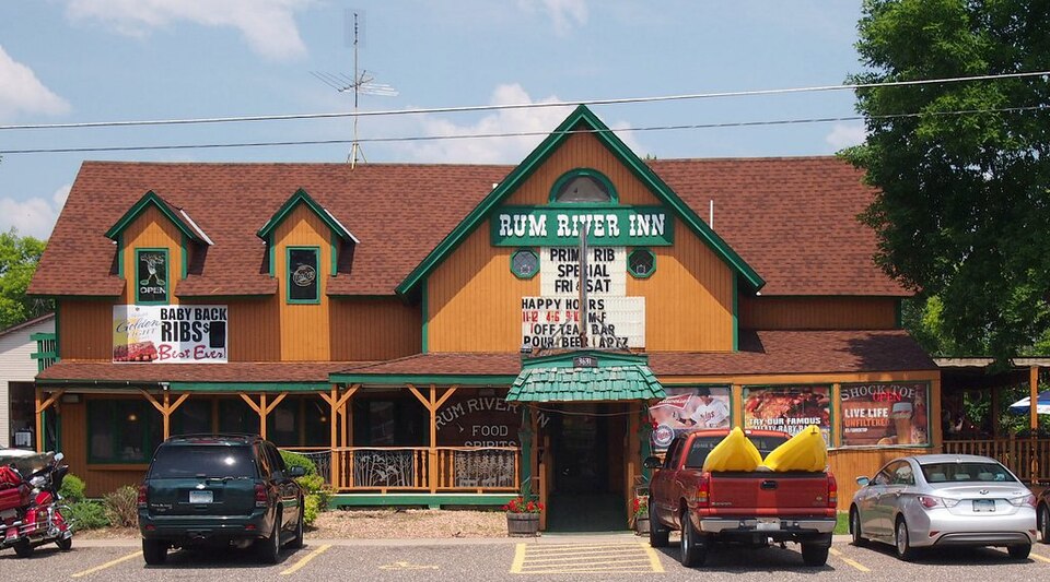Photograph of Riverside Hotel