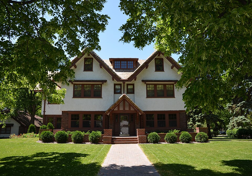 Photograph of Lew A. Huntoon House