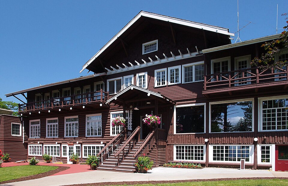 Photograph of Grand View Lodge