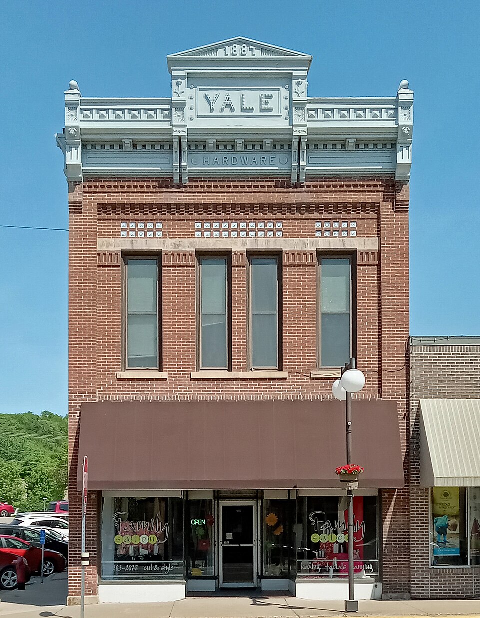 Photograph of Yale Hardware Store