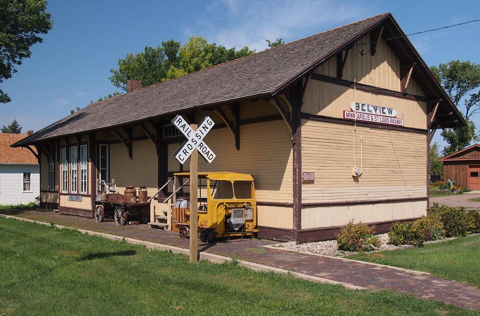 Photograph of Minneapolis and St. Louis Railroad Depot