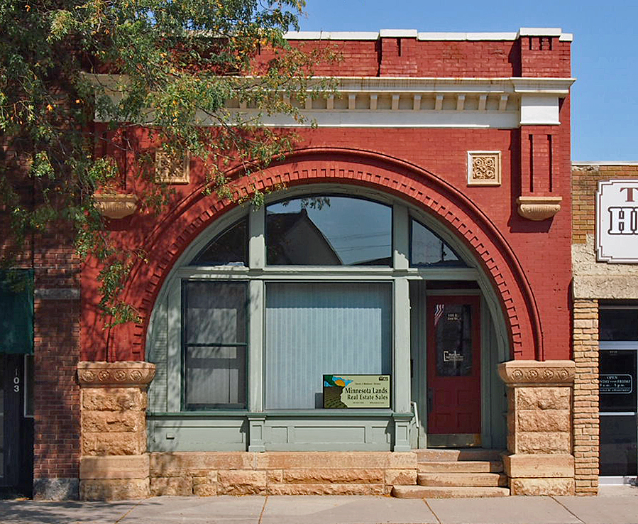 Photograph of Bank of Redwood Falls Building
