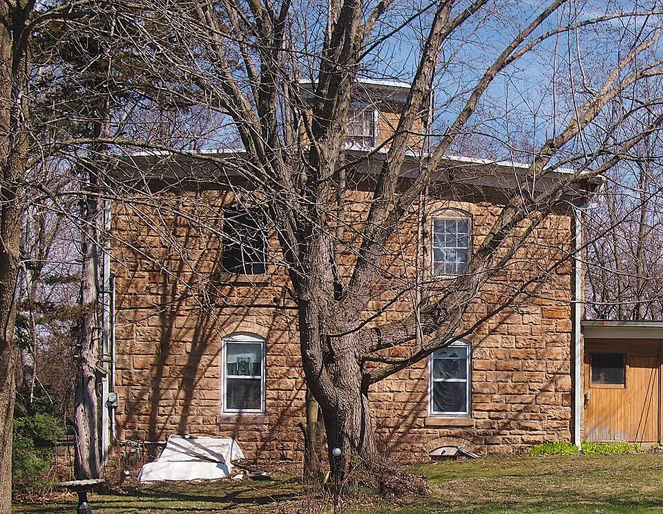 Photograph of Foss and Wells House