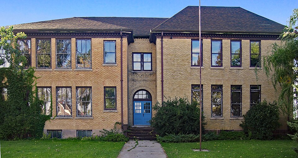 Photograph of Wolverton Public School