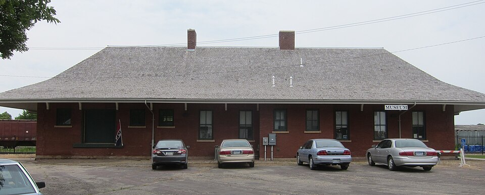 Photograph of Chicago, Milwaukee, St. Paul and Pacific Depot and Lunchroom