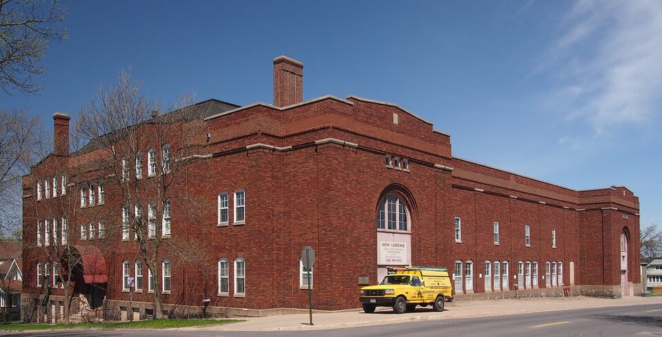 Photograph of Eveleth Recreation Building