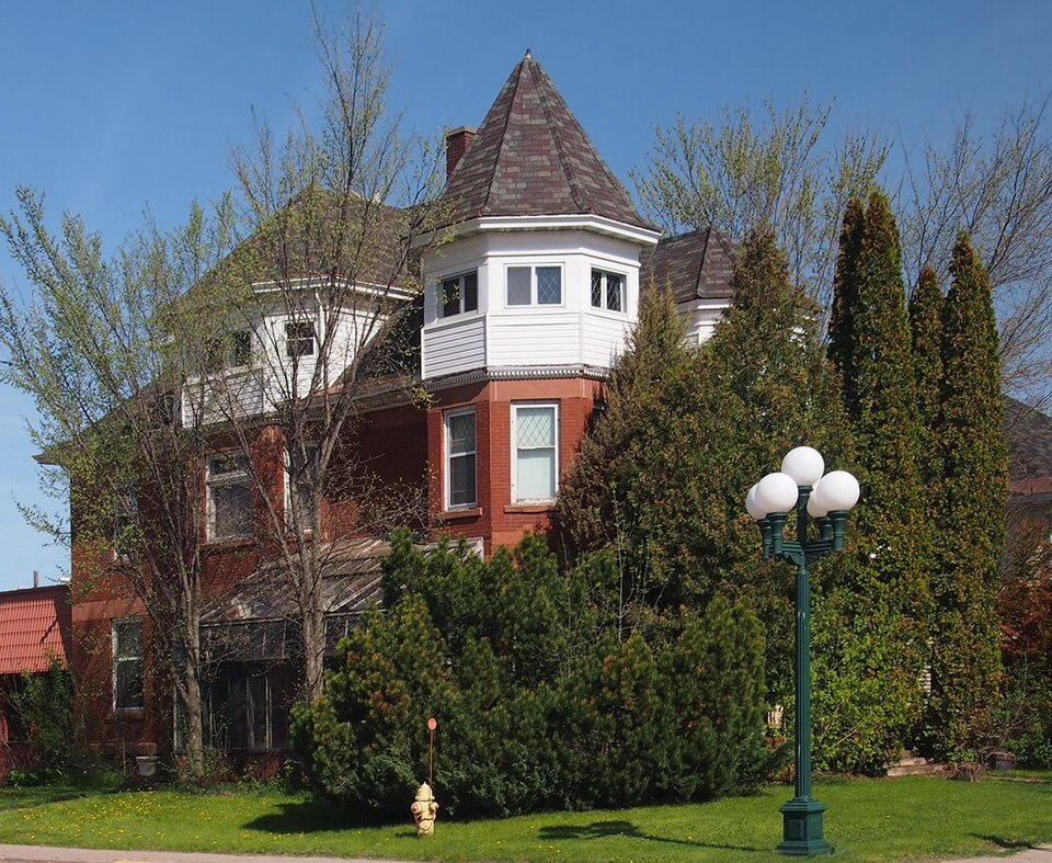 Photograph of Charles Lenont House