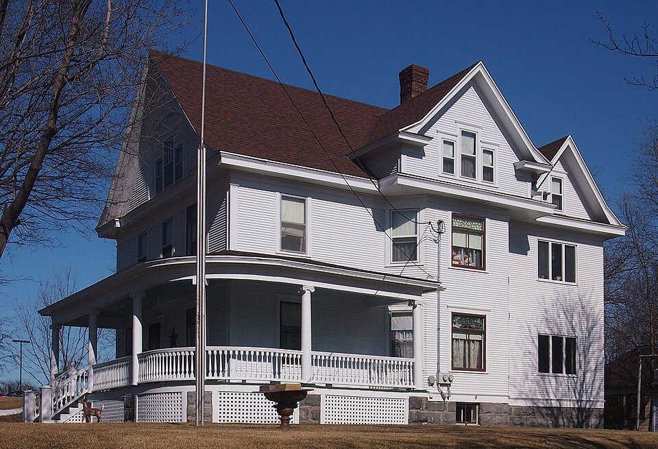 Photograph of Eugene Hermanutz House