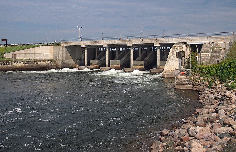 Photograph of Winnibigoshish Lake Dam