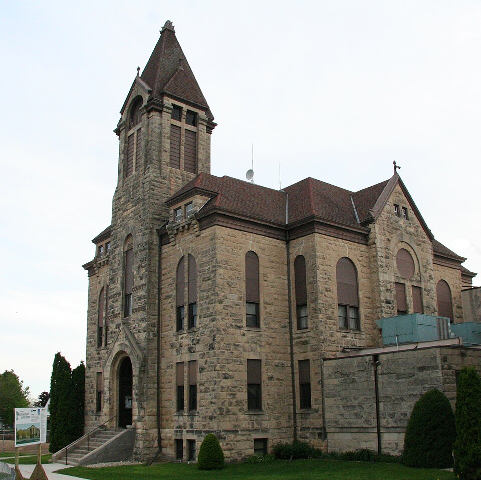 Photograph of Houston County Courthouse and Jail