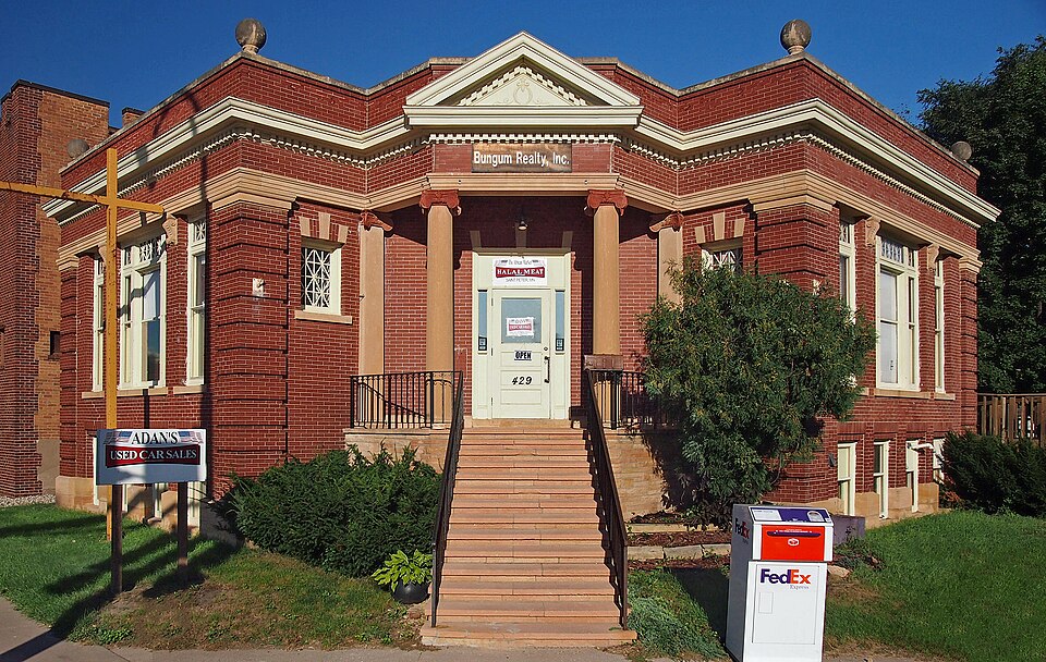 Photograph of St. Peter Carnegie Library