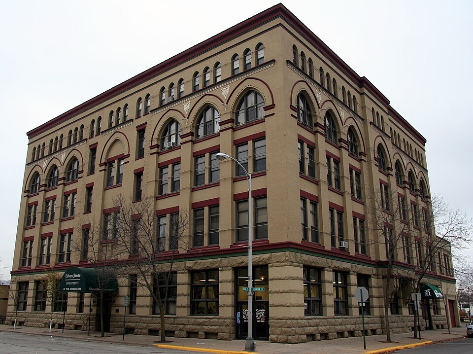 Photograph of Winona Hotel