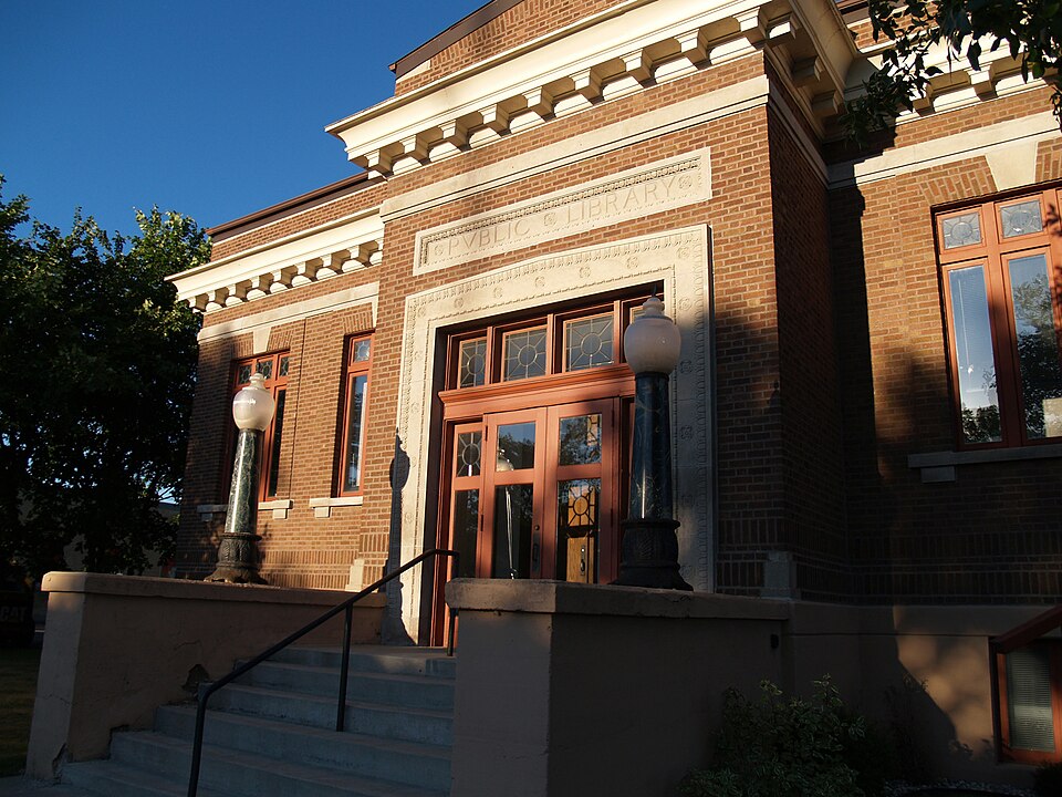 Photograph of Thief River Falls Public Library