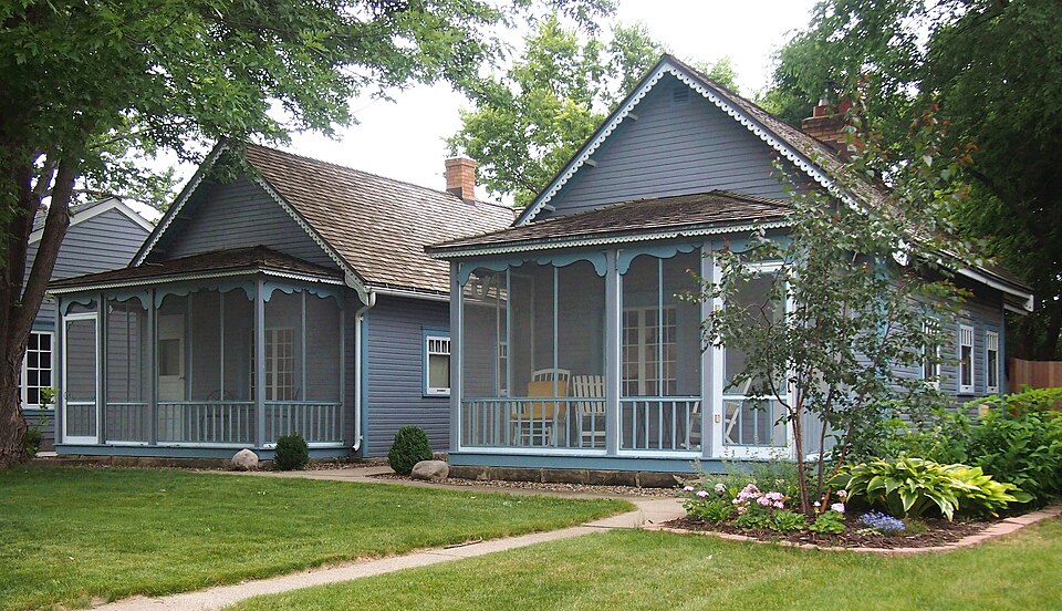 Photograph of Loren L. Chadwick Cottages