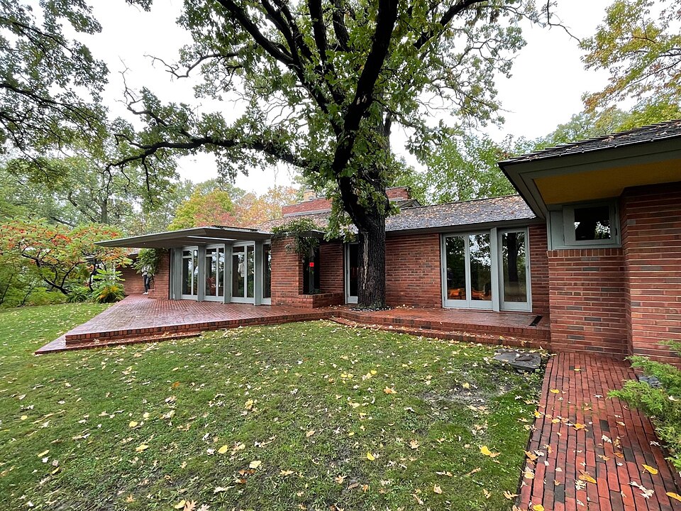 Photograph of Malcolm Willey House